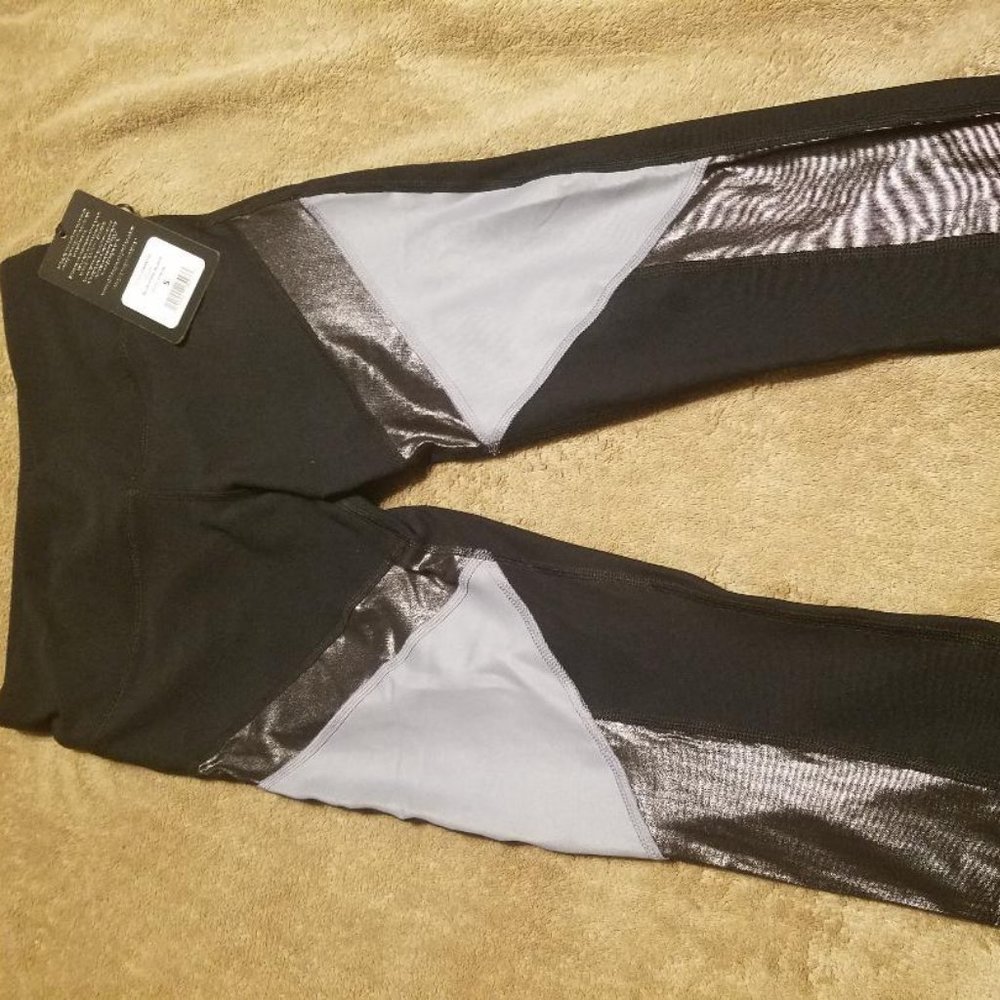 90 Degree by Reflex NWT cropped moto Leggings (S)